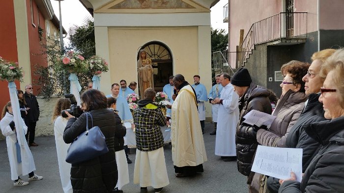 Processione1