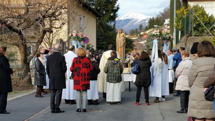Processione4